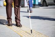 خیابان پرستار رشت برای تردد معلولین و نابینایان مناسب سازی می شود