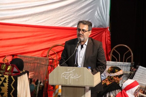استفاده از ظرفیت هنرمندان آستارایی با یک نگاه جدید استفاده از ظرفیت هنرمندان آستارایی با یک نگاه جدید