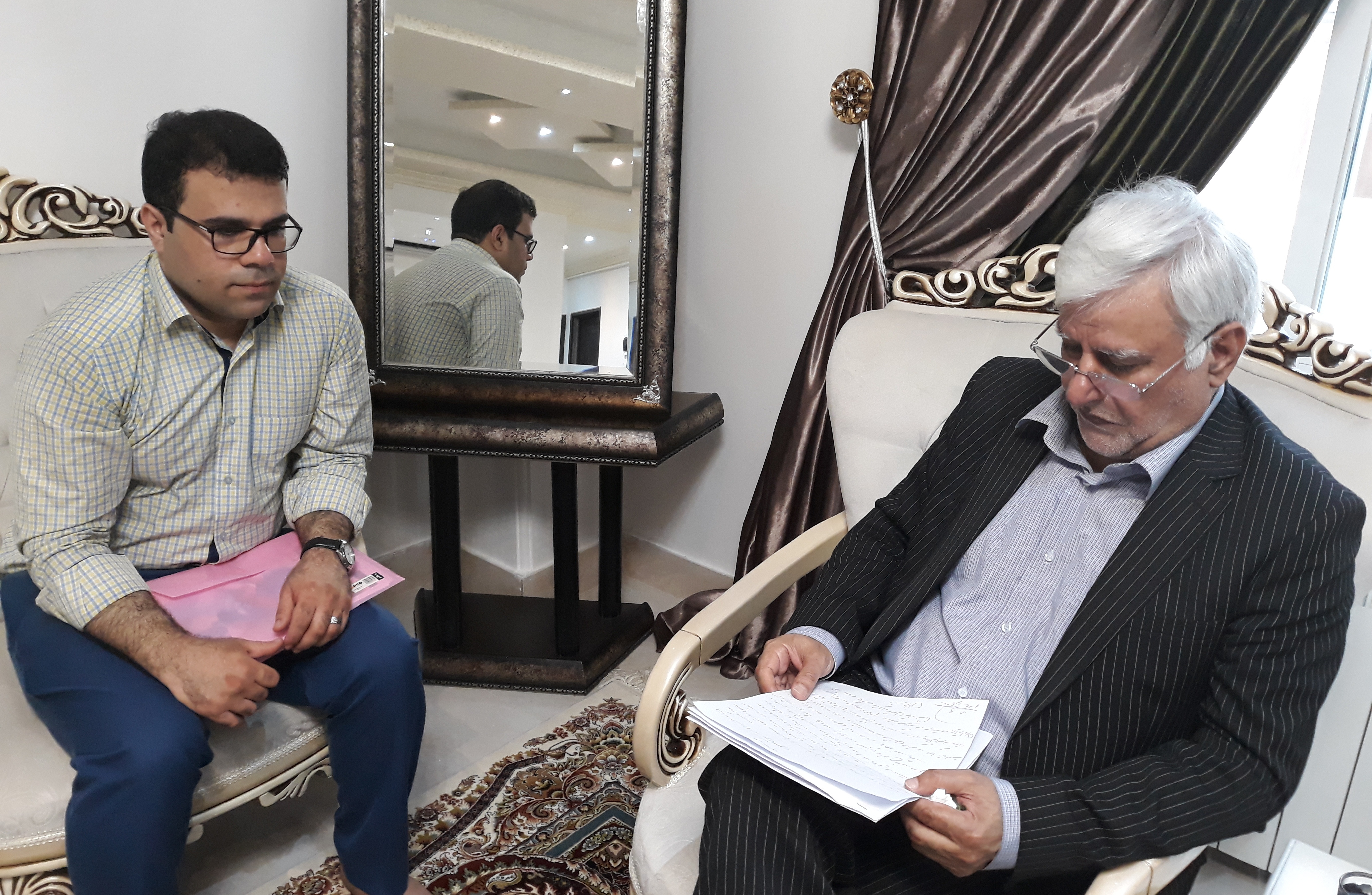 دیدار معاون سیاسی امنیتی استانداری گیلان با جانباز مبارزه با مواد مخدر