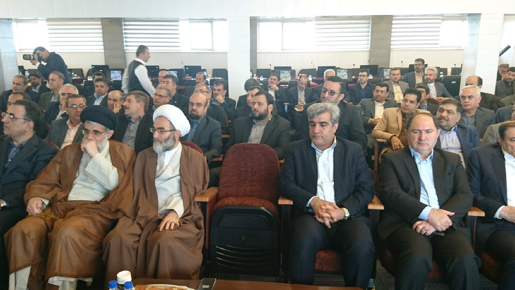 با تامین درآمدهای عمومی از طریق مالیات دولت را کوچک اما چابک تر کنیم
