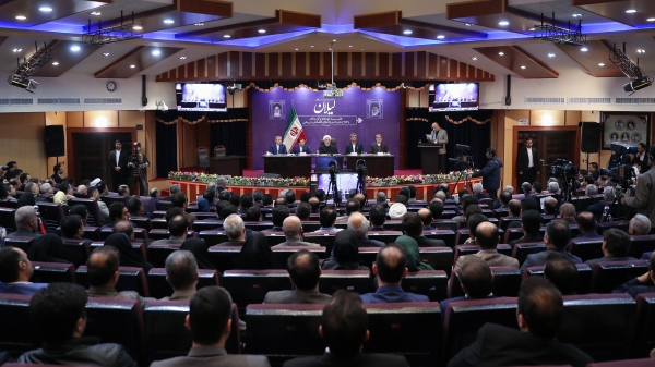 انتخابات سال 92 کشور را از جنگ حتمی نجات داد/ دستاورد بزرگ مذاکرات ما خروج از فصل 7 منشور سازمان ملل بود / خودمان را عقل کل نمی دانیم