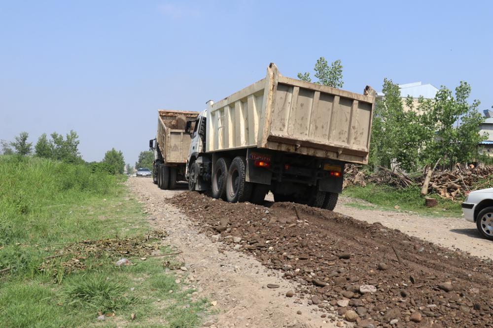 آغاز عملیات اجرایی بهسازی و زیر سازی راه های روستایی در رشت