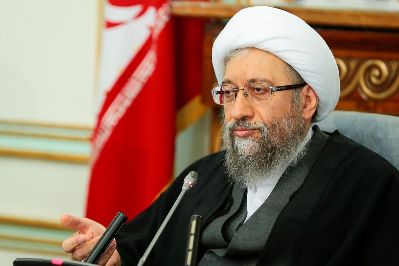 هیچ گاه تصمیمات شورای نگهبان را تا این حد غیر قابل دفاع نیافته‌ام