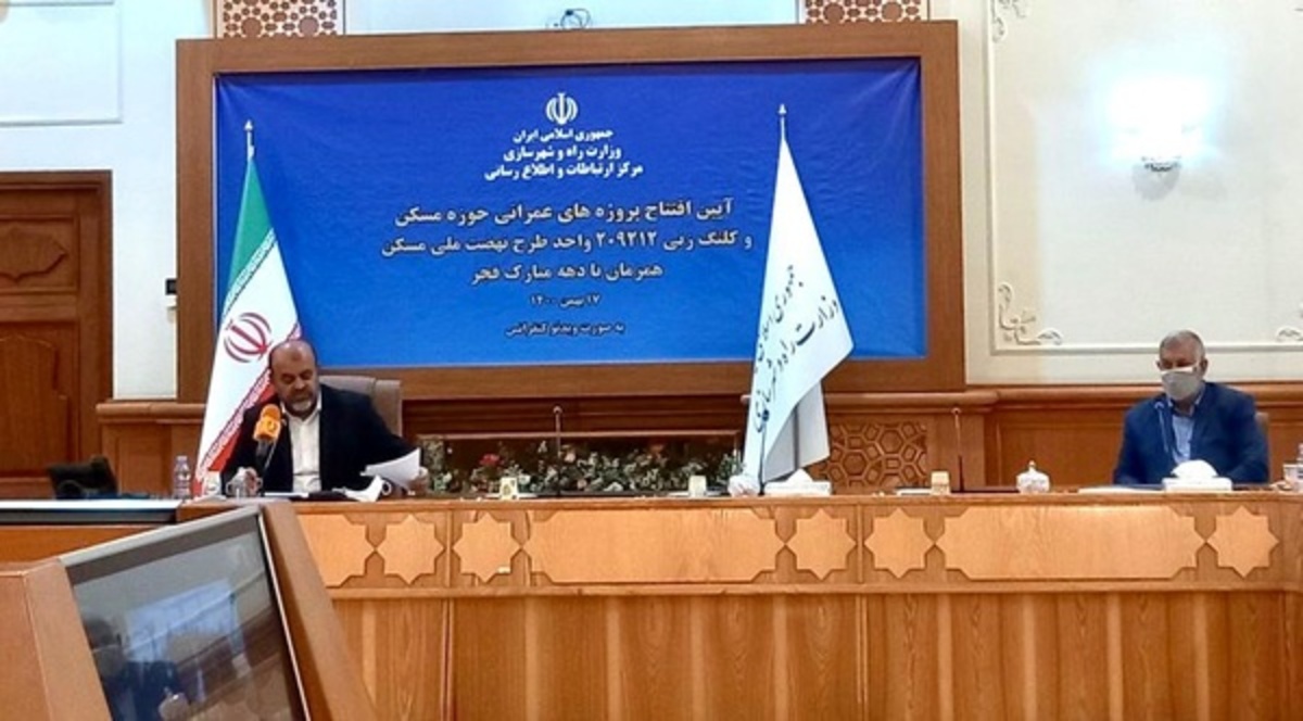 حضور وزیر مبتلا به کرونا در جلسات عمومی!