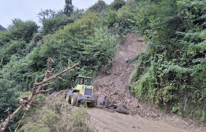راه ارتباطی روستای ویسرود شفت بازگشایی شد راه ارتباطی روستای ویسرود شفت بازگشایی شد