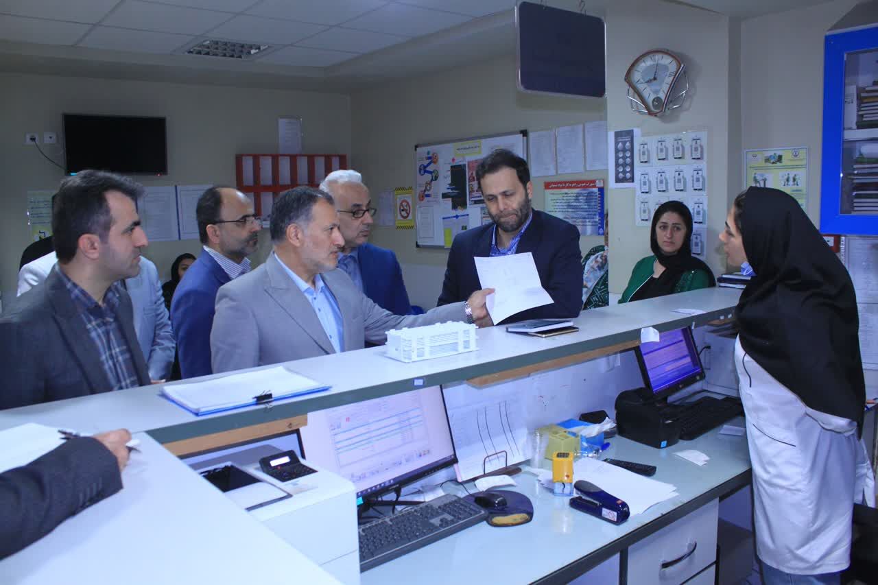 انتقاد بازرسکل گیلان از نبود برخی پزشکان در ساعات موظفی انتقاد بازرسکل گیلان از نبود برخی پزشکان در ساعات موظفی