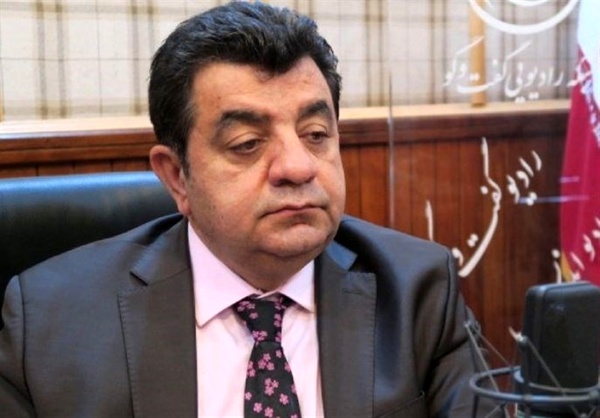 همه در تصمیم گیری های اقتصادی نقش دارند جز اقتصاددانان/ دو نرخی بودن ارز باعث به وجود آمدن امضاهای طلایی می شود